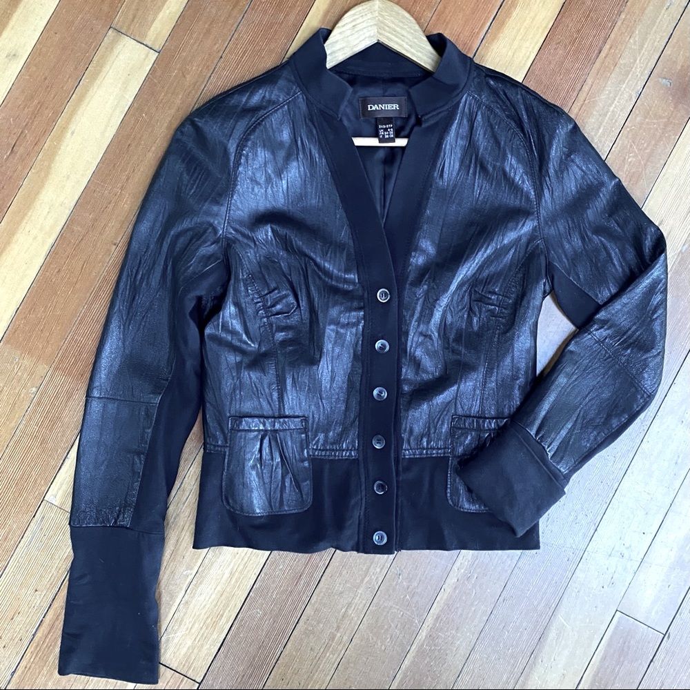 Danier 2XS - UK6/8 black leather and fabric